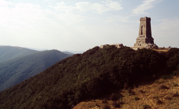 Паметници от национално значение остават без охрана 