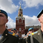 Владимир Путин честити празника на десантчиците