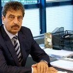 НАП запорира 30 фирми на Цветан Василев