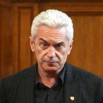 Сидеров носил не един, а два пистолета. Разрешил му го столичният психодиспансер