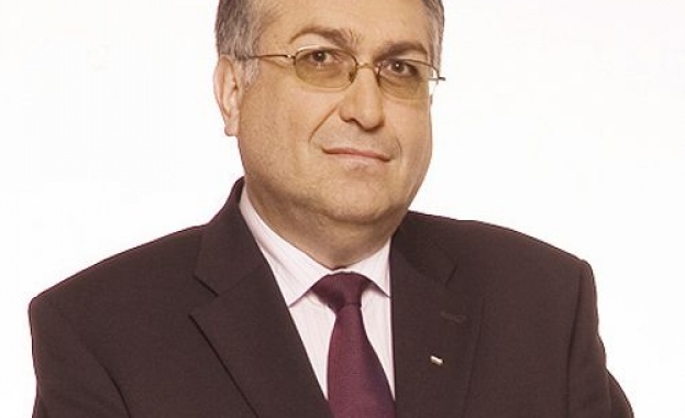 Поправките в Конституцията специално за служебното правителство са грешни и