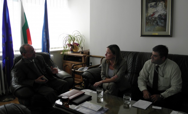 Новият заместник на политико-икономическата секция към американското посолство посети БТПП