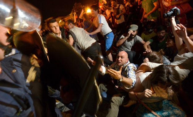 МВР ограничава достъпа на медиите при безредици