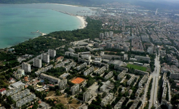 Много малка част от жилищните сгради във Варна имат мълниезащитни