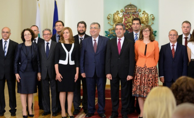 Служебното правителство започва пълна ревизия на държавата