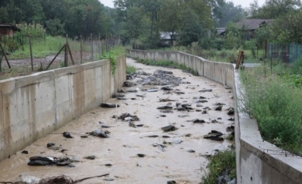 Подпорна стена спаси стотици от наводнение в Монтана 