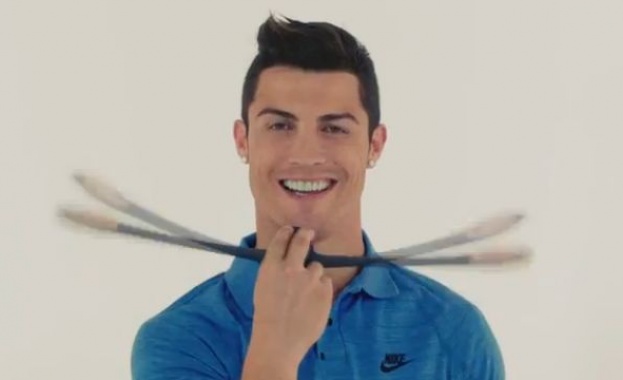 Роналдо блесна в странна реклама /видео/