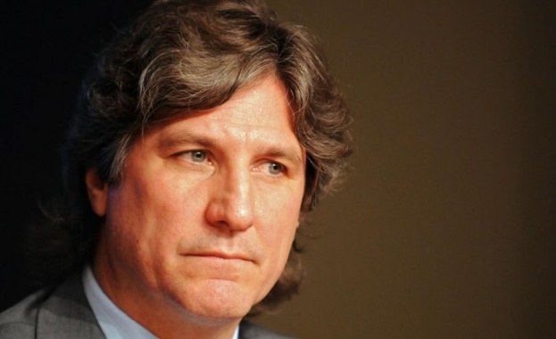 Вицепрезидентът на Аржентина обвинен във фалшифициране на документи