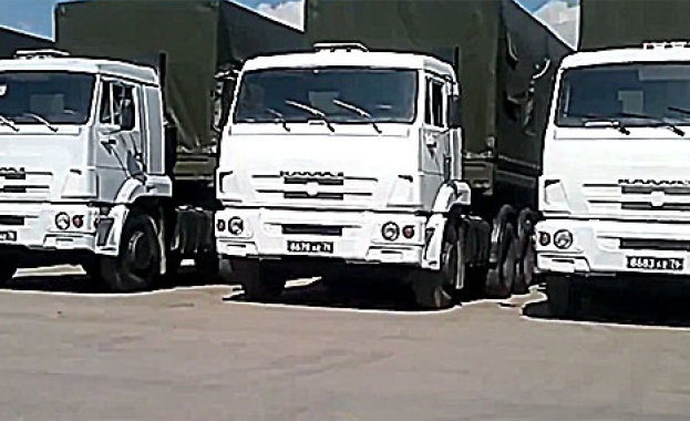 Украйна заплаши да унищожи колоната с хуманитарна помощ от Русия