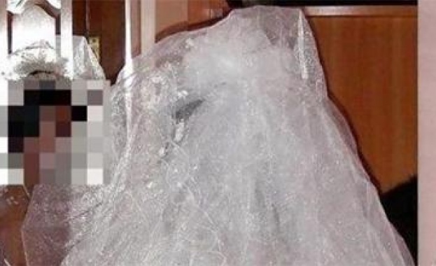 Разследват скандал с голи снимки на общински сайт