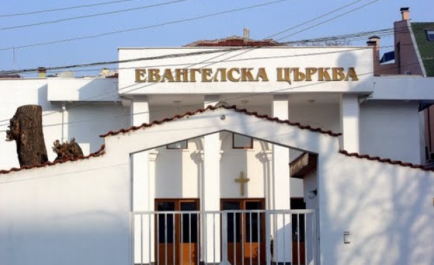 Евангелисти строят незаконна църква в бургаски квартал