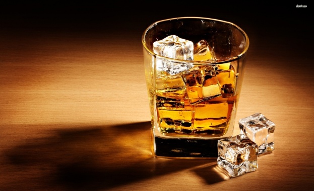 В света на литературата уискито често играе важна роля на
