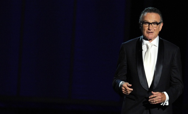 Отдават почит на Робин Уилямс на наградите "Еми" 