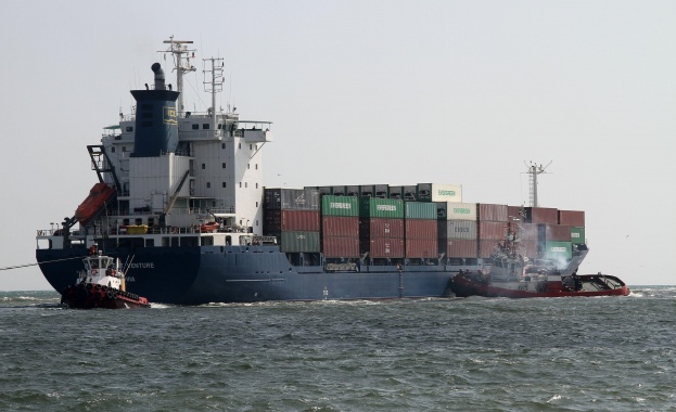 Морският ни флот се е стопил шест пъти