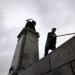 МВнР на Русия изрази възмущението си от оскверняването на паметника в София