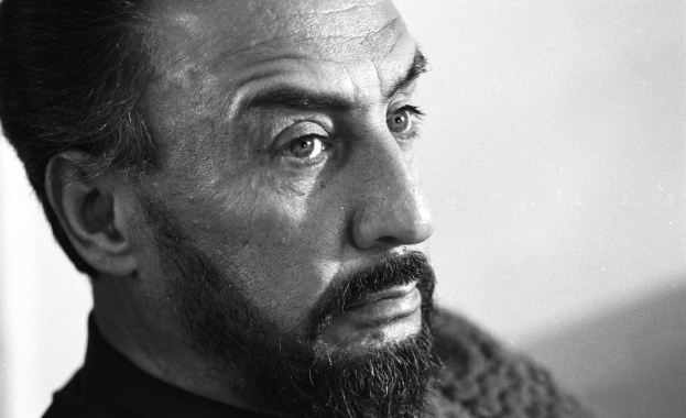 Смисълът на живота има вкус на устни. Там се раждам. И съм оттам