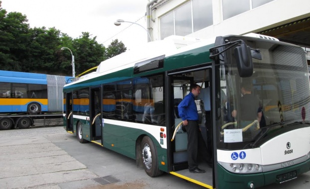 Три нови тролейбуса ще возят заралии 