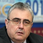 Огнян Минчев: Маската не ви обезличава. Обезличава ви безразличието към другите