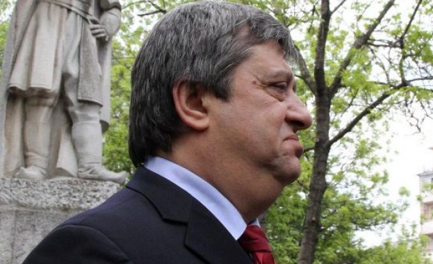 Премянов: Слаби политици - слаба държава