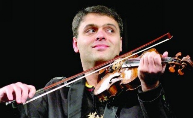 В Плевен очакват с огромен интерес първият концерт от турнето на цигуларя Васко Василев