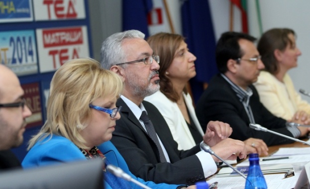 „Десните“: Върви се към правителство на Отечествения фронт