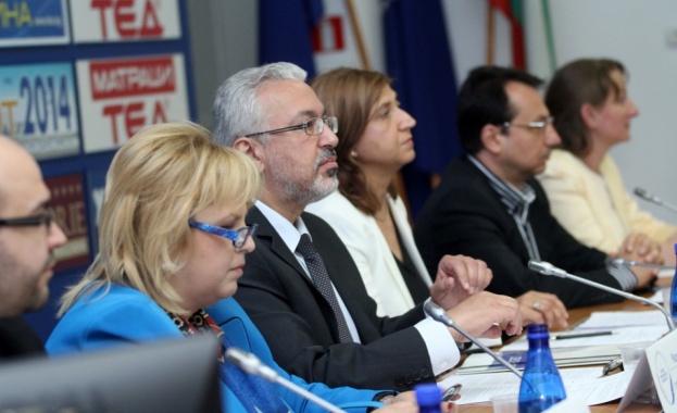 "Десните" поискаха спешни мерки за КТБ и оставка на УС на БНБ