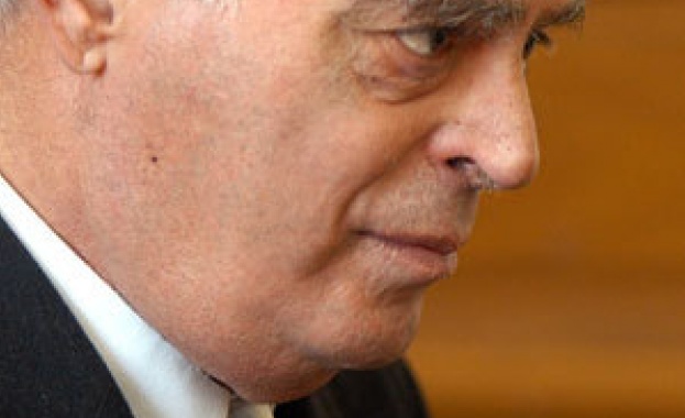 Никола Георгиев: На Валери Петров беше наложена цензура заради отказа му да заклейми Солженицин