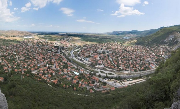 Кричим празнува 45 години от обявяването му за град