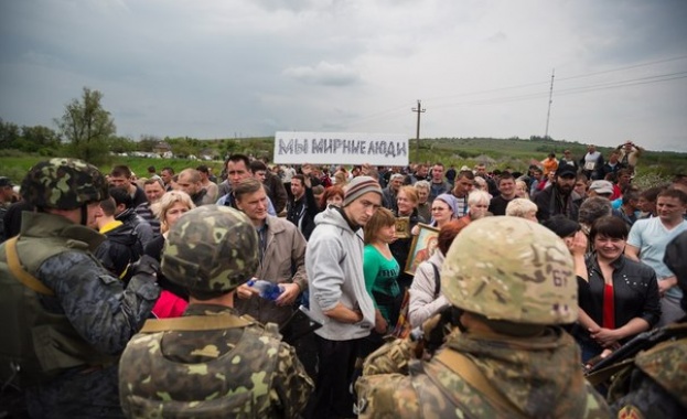 Украинската армия се крие зад жив щит от мирно население