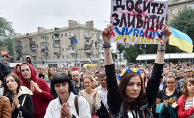 „Киев, събуди се!”: протестиращи блокираха  Крешчатик 