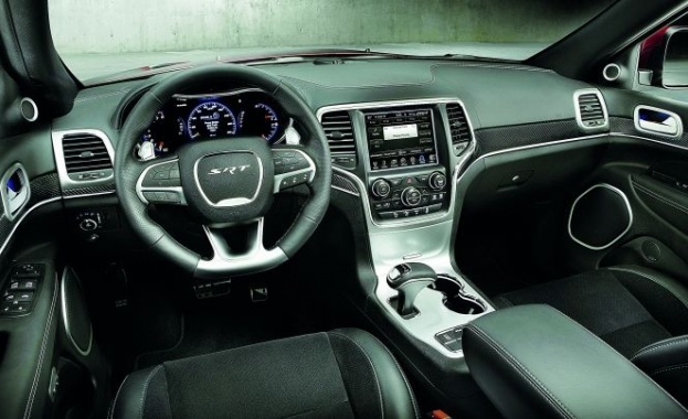 Jeep Grand Cherokee SRT - вождът по пътя на войната