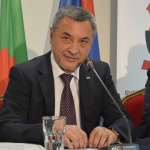 Въпросът е кога ще бъде спряно назначението на опасни за националната сигурност насекоми