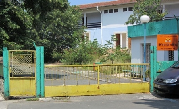 Пълна разруха цари в Центъра за отдих на МЗ в Китен 