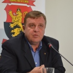 На този влак „Между първо и второ четене" сме се возили