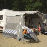 20 незаконни къмпинга бълват зарази по морето