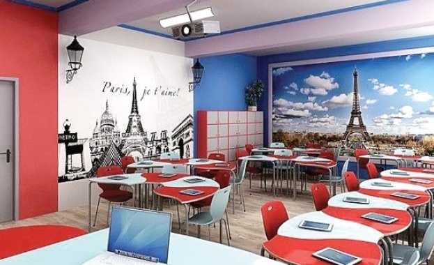 Гимназисти от Търговище ще учат в "Холивуд" и "Париж"