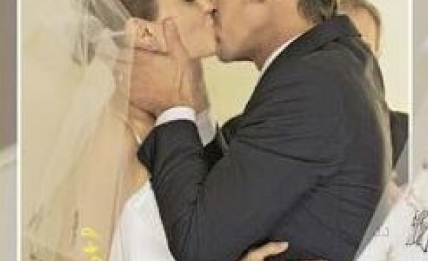 Първи снимки от сватбата на Анджелина Джоли и Брад Пит