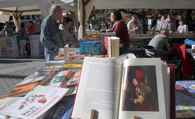"Алея на книгата" в София