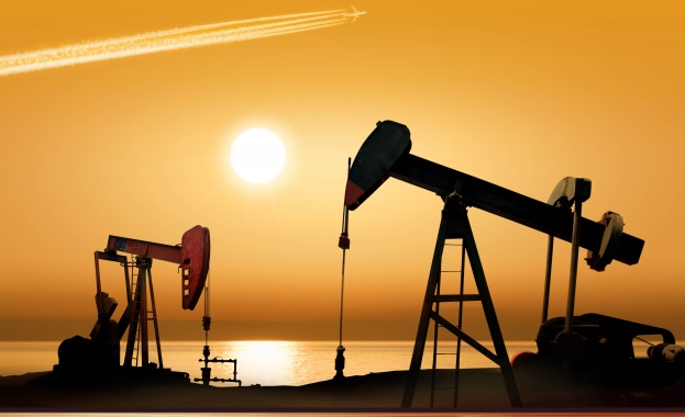 Най големите петролни компании в Европа Shell и TotalEnergies удължиха