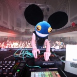 Disney нападна известен DJ заради Мики Маус 