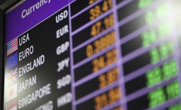 Данъчни удариха обменните бюра по морето 