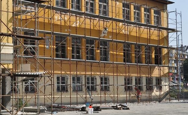 В четири училища в Пловдив ремонтите продължават и след 15 септември 