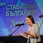 Фирмите търсят млади и подготвени кадри, но не намират