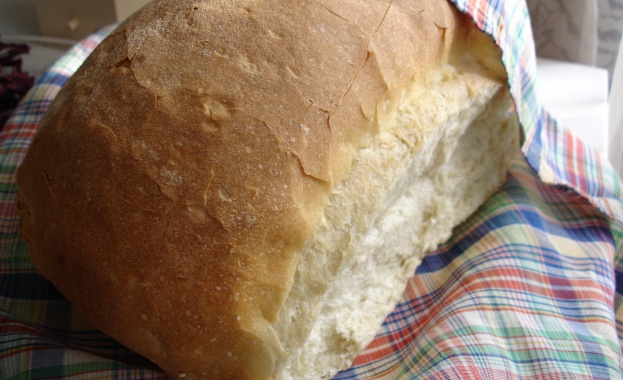Ограничават драстично белия хляб в детските градини и училищата