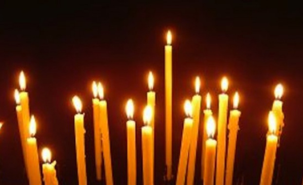 Скача цената на църковните свещи