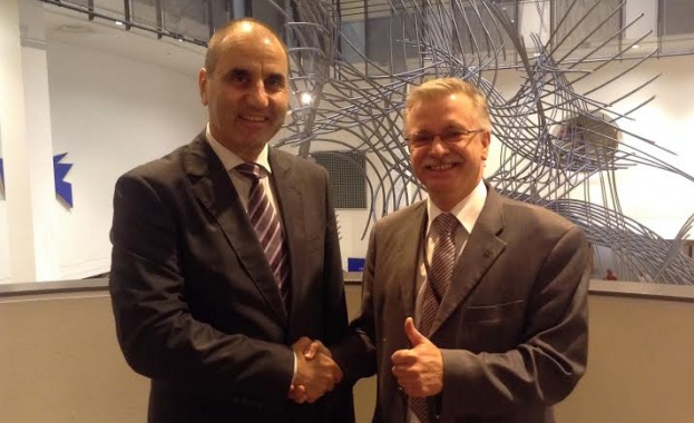 Цветанов се срещна с координатора на Комисията по отбрана и сигурност в ЕП Михаел Галер