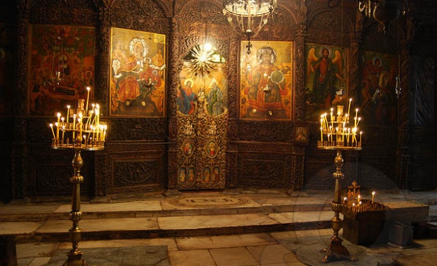 Църквата: Мироточиви икони има. Но пазарджишката икона на Иисус не е сред тях