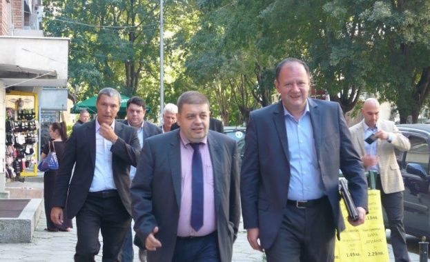Миков към бизнеса: България трябва да бъде ядрена сила