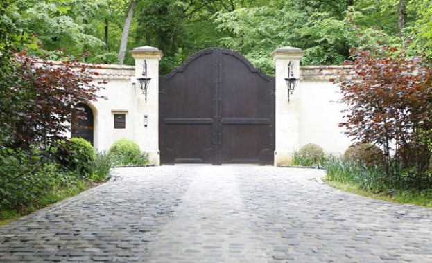 Домът на Шумахер – под полицейска обсада 