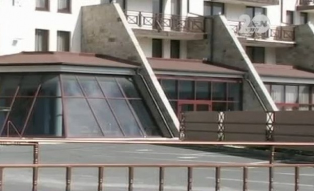 В незаконна болница в хотел починали двама пациенти 